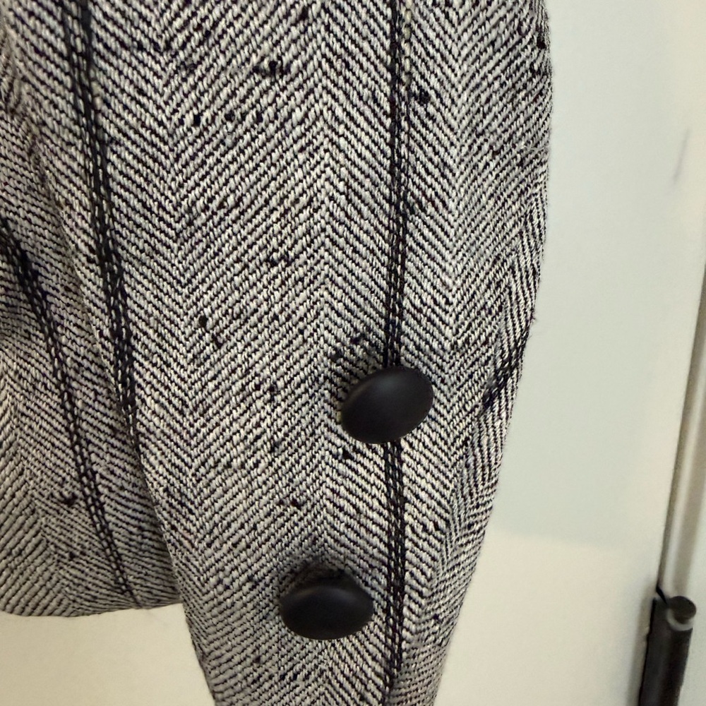 Givenchy Blazer - image 2